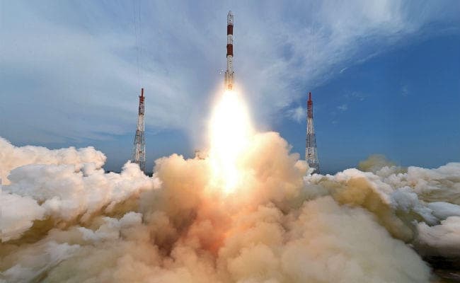 83 उपग्रह एक की रॉकेट से प्रक्षेपित कर विश्व रिकार्ड बनायेगा ISRO