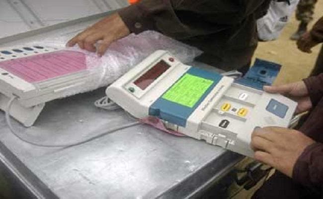 पश्चिम बंगाल में उपचुनाव कल, छायी रही नोटबंदी