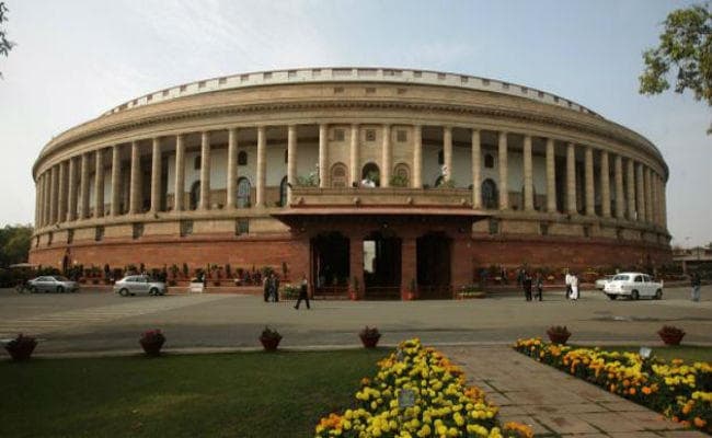 नोटबंदी: कांग्रेस छोड़ दस विपक्षी दल हुए एकजुट, आज भी संसद में होगा जोरदार हंगामा