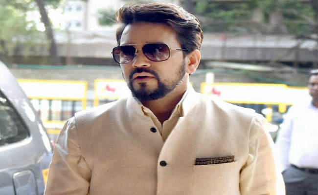 नोटबंदी से परेशान खिलाडियों के लिए ‘कैश कार्ड” जारी कर सकता है बीसीसीआई