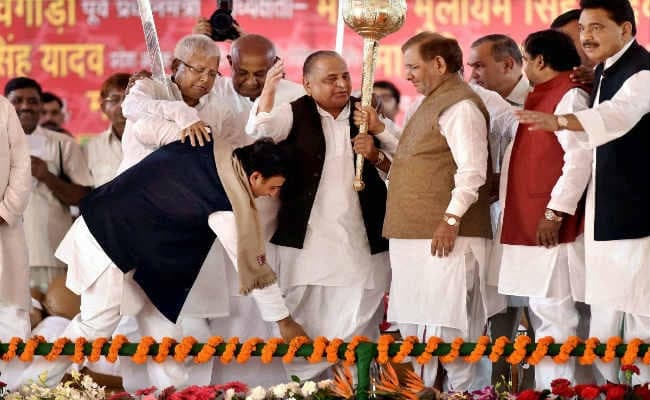 आज सपा का शक्ति प्रदर्शन,बरेली में मुलायम भरेंगे हुंकार, अखिलेश के शामिल होने पर संशय