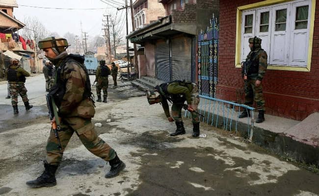 J&K : पंपोर में सेना के काफिले पर आतंकी हमला, तीन जवान शहीद