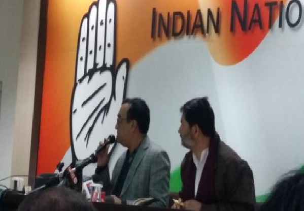 पठानकोट हमले के बाद बोली कांग्रेस, गृहमंत्री को पता नहीं कितने आतंकी मारे गये