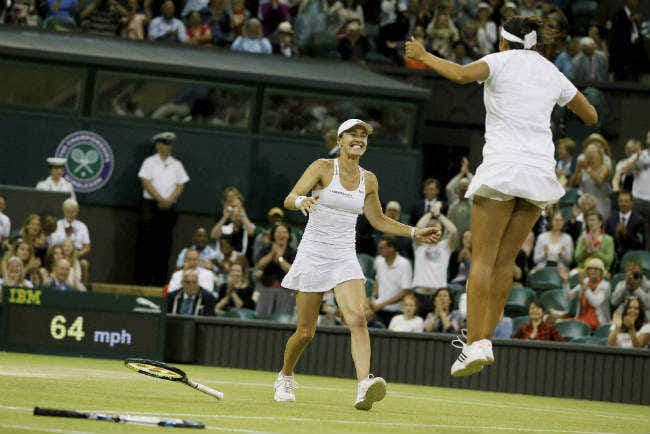 सानिया-हिंगिस ने सिडनी सेमीफाइनल में पहुंचकर रिकार्ड की बराबरी की