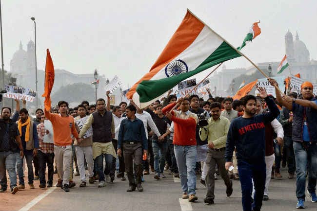 JNU : हुर्रियत के दोनों धडों ने की पुलिस कार्रवाई की निन्दा, राहुल भी उतरे समर्थन में