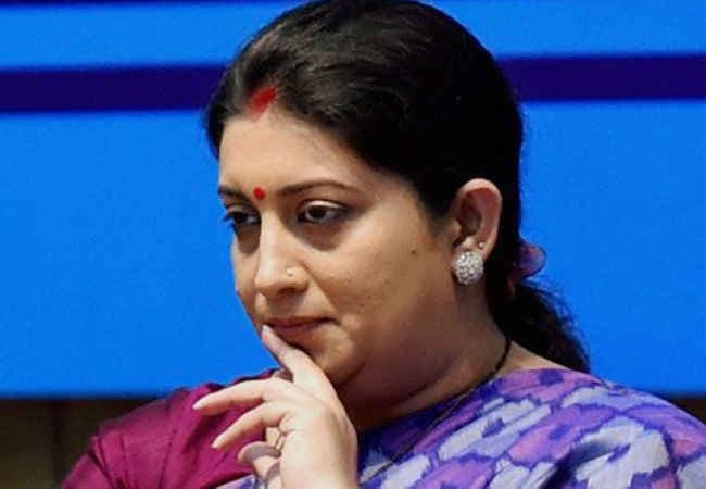 स्मृति ईरानी के खिलाफ विशेषाधिकार प्रस्ताव लाएगी कांग्रेस