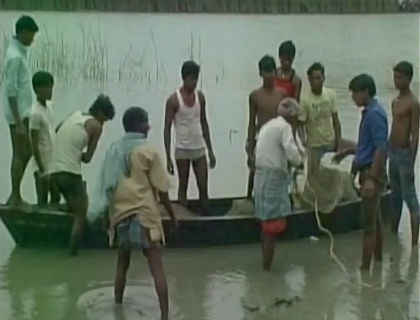 Bihar : नौका पलटने से 6 बच्चों की मौत, कई लापता