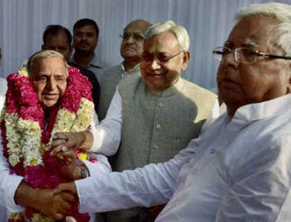 लालू मुलायम से दूरी, यूपी चुनाव में रालोद के अजीत सिंह बनेंगे नीतीश की धुरी