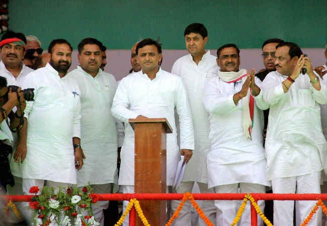 अखिलेश बोले, लोगों को अब भी ‘अच्छे दिन” का है इंतजार