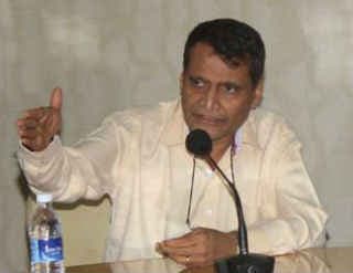 बुलेट ट्रेन पर बोले ”प्रभु”, जानबूझकर किया जा रहा है गलत प्रचार