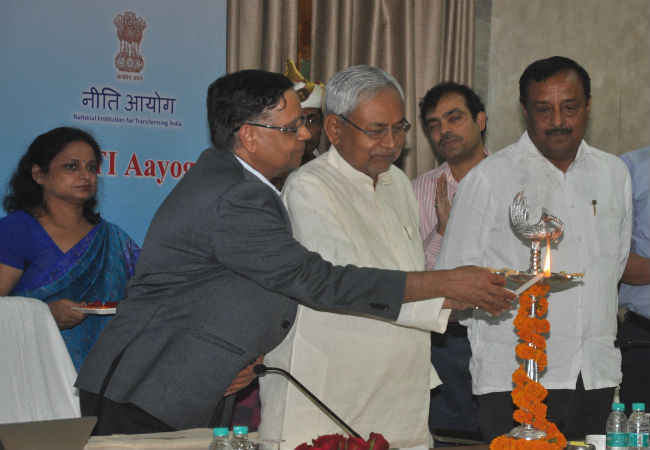 राष्ट्रीय स्तर पर बने ””बीपीएल आयोग”” : CM नीतीश
