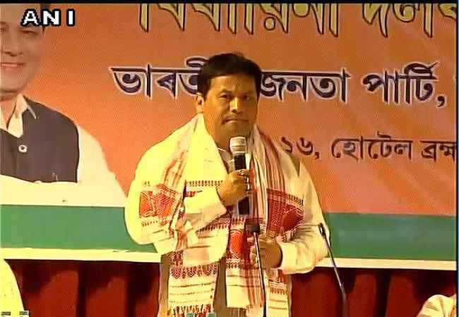 असम : विधायक दल का नेता चुने जाने पर सर्बानंद सोनोवाल ने PM मोदी को कहा शुक्रिया, 24 मई को शपथ ग्रहण
