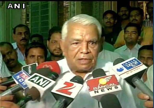 बीजेपी के 75+ नियम के शिकार हुए बाबूलाल गौर, मंत्री पद से इस्तीफा लिया गया
