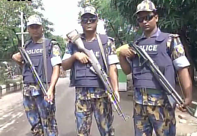 बंधकों की हत्या करने वाले बांग्लादेशी समूह से थे, IS से नहीं : मंत्री