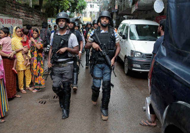 बांग्लादेश में बड़े हमले की कोशिश नाकाम, नौ आतंकवादी मारे गये