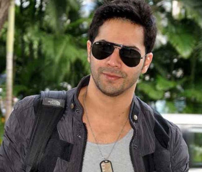 कमाई के आंकडों की चिंता करना निर्माताओं का काम है: वरुण धवन