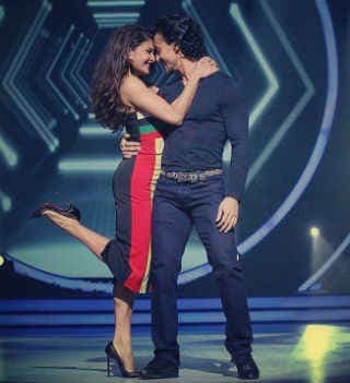 तो जल्द ही टाइगर श्रॉफ के सिर सजेगा  ''सिरियल किसर'' का ताज!