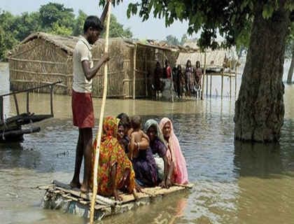 VIDEO : उत्तर प्रदेश के कई इलाके बाढ़ की चपेट में, स्थिति नाजुक
