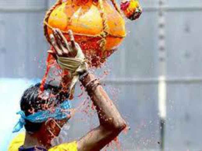 ‘दही हांडी” उत्सव में मानव पिरामिड की अधिकतम ऊंचाई 20 फुट ही रहेगी : सुप्रीम कोर्ट