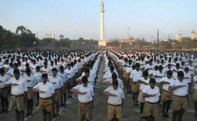 गोडसे के रिश्तेदार ने कहा, गांधी की हत्या के बाद RSS ने नाथूराम गोडसे का किया था बहिष्कार