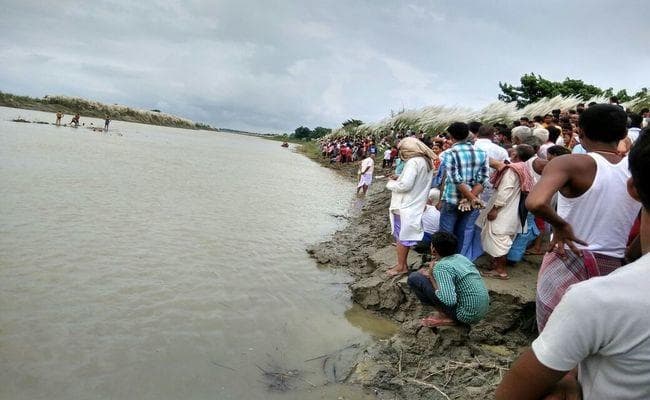 बिहार : केंद्रीय मंत्री के गांव में पसरा मातमी सन्नाटा, गंगा में डूबने से चार युवकों की मौत
