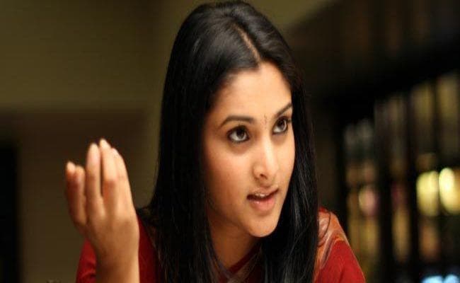 मिलिये, राहुल गांधी के लिए ”विकास पागल हो गया” का स्लोगन बनाने वाली इस अदाकारा से