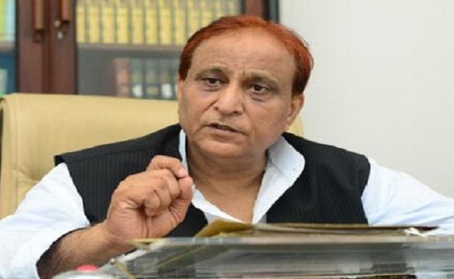 आजम खान का दावा, सेना ने उनके निजी विवि को उपहार स्वरूप दिया लड़ाकू टैंक