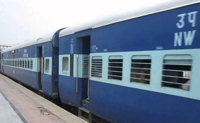 दिवाली, छठ के लिए चलेगी स्पेशल ट्रेन, जानिये कब और कहां से होगी सुविधा