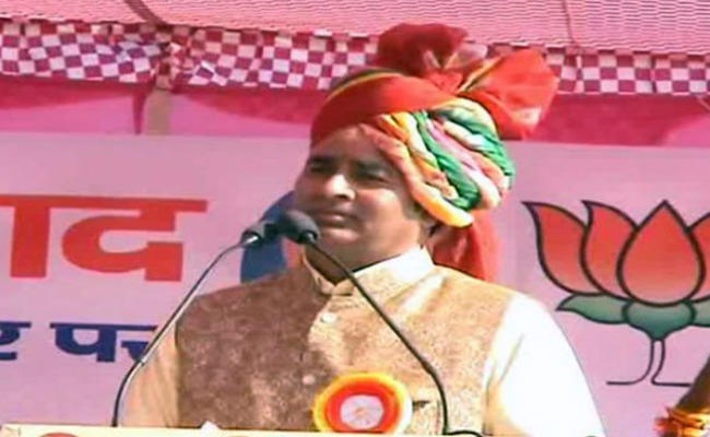 संगीत सोम ने ताजमहल के इतिहास पर उठाया सवाल, कहा : बाबर-औरंगजेब का नाम इतिहास के पन्नों से हटे