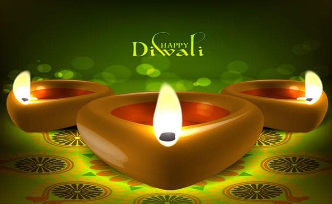 अरे वाह ! चिड़ियों के लिए यहां लोग मनाते हैं Cracker Free Diwali