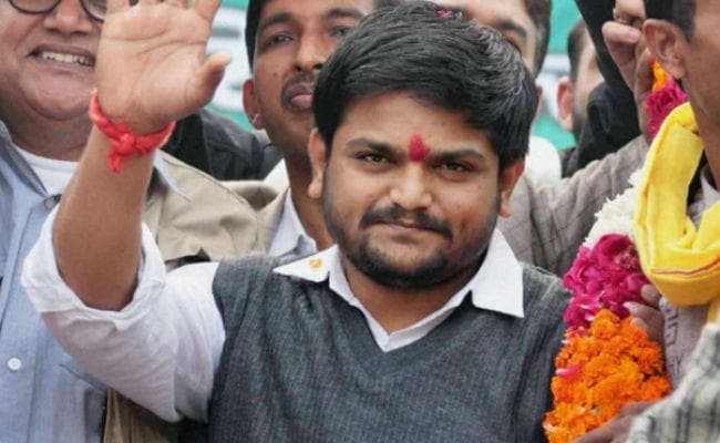 विधायक के कार्यालय में तोड़फोड़ मामले में हार्दिक पटेल के खिलाफ जारी गिरफ्तारी वारंट रद्द