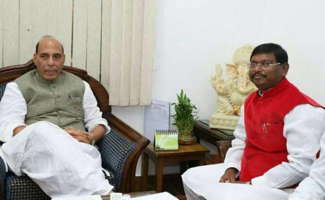 दिल्ली में गृहमंत्री राजनाथ सिंह व प्रकाश जावडेकर से मिले पूर्व मुख्‍यमंत्री अर्जुन मुंडा