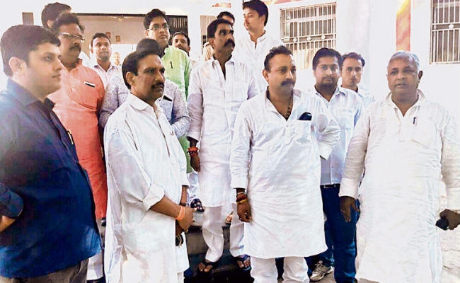 बिहार : देवघर में जुटे कांग्रेस के नौ एमएलए, अशोक चौधरी ने कहा, नीतीश विकास ओरिएंटेड सीएम
