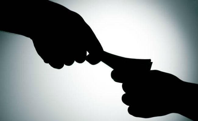 चतरा : ACB ने हंटरगंज के ASI को 1500 रुपये घूस लेते दबोचा