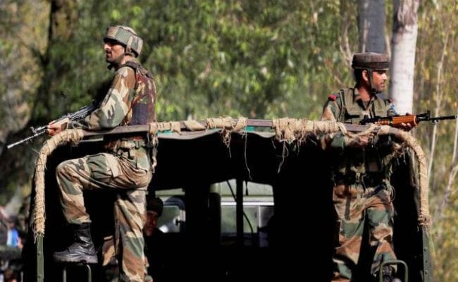 जम्मू-कश्मीर : बांदीपुरा में लखवी का भांजा सहित 6 आतंकवादी ढेर, एक जवान शहीद, दो घायल
