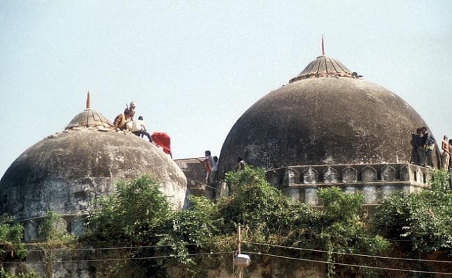 बाबरी मस्जिद विध्वंस की बरसी के मद्देनजर मथुरा में सुरक्षा व्यवस्था चाक-चौबंद