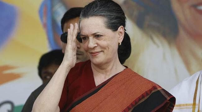IN PICS सोनिया गांधी : इटली के छोटे से गांव से भारत की सबसे ताकतवर नेता तक का सफर