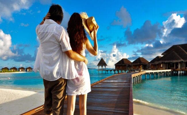 रूटीन लाइफ की बोरडम छोड़, बढ़ चलें इन हॉलीडे डेस्टिनेशंस की ओर…!