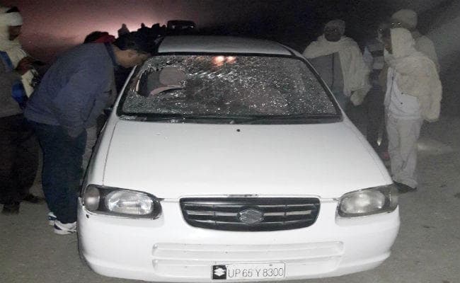 चालक को जख्मी कर इलाहाबाद बैंक के पांच लाख रुपये लूटे