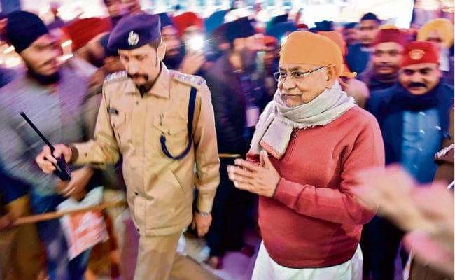 बादशाह दरवेश के प्रकाश पर बधाइयों से गूंज उठा पंडाल