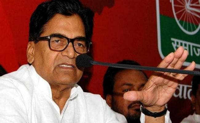 बोले रामगोपाल यादव- अखिलेश से जलते हैं अमर सिंह, हराने की कर रहे हैं साजिश