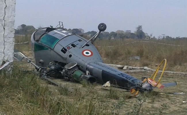 इलाहाबाद : प्रशिक्षण उड़ान पर निकला वायुसेना का हेलिकॉप्टर क्रैश, दोनों पायलट सुरक्षित