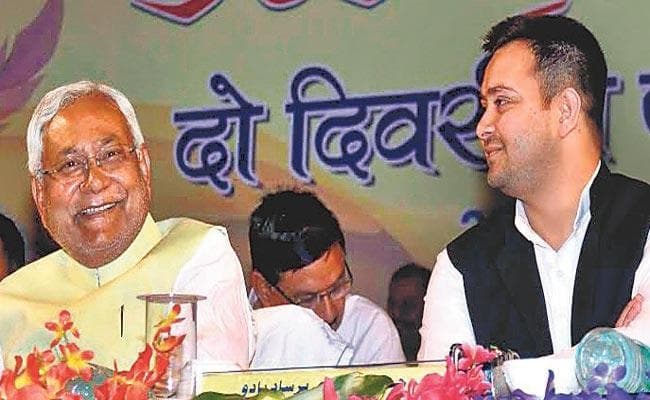 नीतीश बोले, हर स्कूल में हो रही है उर्दूू पढ़ाने की कोशिश, तेजस्वी ने कहा- उर्दू मीठी जुबान