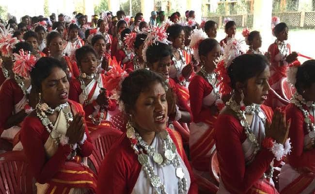सरहुल शोभायात्रा का बदलता स्वरूप : रांची शहरी क्षेत्र में 1964 से निकल रही है सरहुल की शोभायात्रा