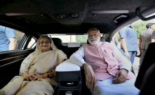पीएम मोदी ने बांग्लादेश की भूरि भूरि प्रशंसा की, पाकिस्तान को शांति का बड़ा रोड़ा बताया