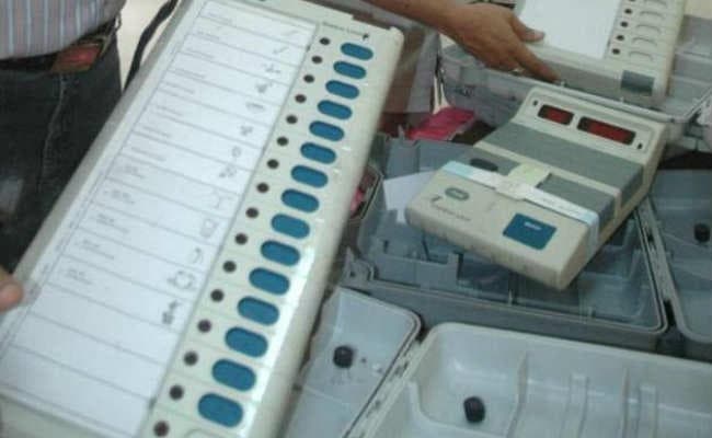 कथित ईवीएम छेड़छाड़ : विपक्षी दल चुनाव आयोग से करेंगे मुलाकात कथित ईवीएम छेड़छाड़ : विपक्षी दल चुनाव आयोग से करेंगे मुलाकात