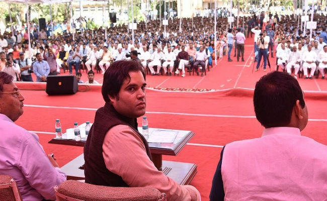 अमित शाह ने वरुण गांधी को दिया सुधरने का एक अंतिम मौका ?