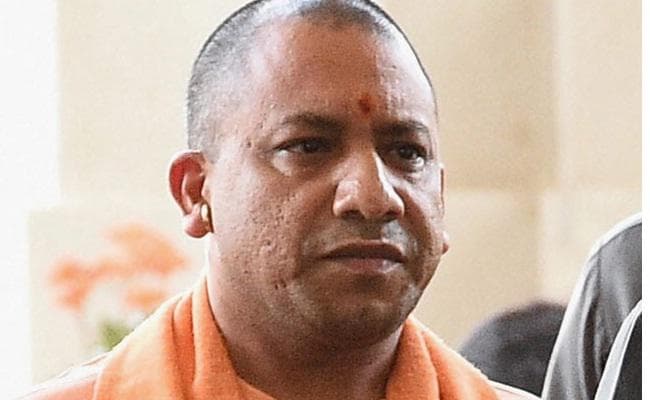 महिला के साथ बदसलूकी और दिव्यांगों का अपमान क्या यही है यूपी सरकार की पहचान ?