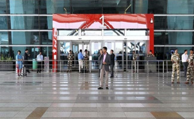 हिरासत में पाक नागरिक: दिल्ली एयरपोर्ट पर कहा मैं आइएसआइ एजेंट हूं