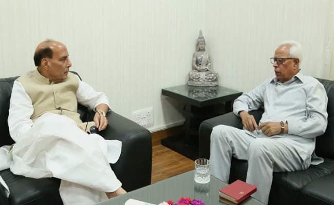 गृहमंत्री राजनाथ सिंह से मिले जम्मू-कश्मीर के राज्यपाल एन एन वोहरा, ताजा हालात पर हुई चर्चा